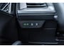 Audi Q4 e-tron 40 204pk Launch Edition Advanced Plus 77 kWh | Panoramadak | Trekhaak | Sportstoelen Verwarmd | Matrix Koplampen | Interieur Voorklimatisering | Apple Carplay & Android Auto | Warmtepomp