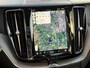 Volvo XC60 2.0 T8 Plug-in hybrid AWD Plus Black Edition | Adaptieve Cruise Control | Panoramadak | Stoel-/Stuur-/Voorruitverwarming | Dodehoek Detectie | 360° Parkeercamera | Harman Kardon Audio |