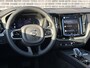 Volvo XC60 2.0 T8 Plug-in hybrid AWD Plus Black Edition | Adaptieve Cruise Control | Panoramadak | Stoel-/Stuur-/Voorruitverwarming | Dodehoek Detectie | 360° Parkeercamera | Harman Kardon Audio |