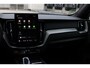 Volvo XC60 T6 Plug-in hybrid AWD Ultra Black Edition | Head-up display | Adaptive Cruise & Pilot Assist | Panoramisch Schuif-/Kanteldak | 360-Camera | Harman Kardon Premium Audio | Draadloze Telefoonlader