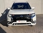Mitsubishi Outlander 2.4 PHEV Instyle AWD S-AWC Automaat / Dealer onderhouden / 1.500 kg trekhaak / Schuifdak / Camera 360° / Navigatie / Adapt. CC / Premium Audio / Leder / Elektrische stoel & klep / Stuur-, stoel- en voorruitverwarming / Apple Carplay Android /