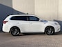 Mitsubishi Outlander 2.4 PHEV Instyle AWD S-AWC Automaat / Dealer onderhouden / 1.500 kg trekhaak / Schuifdak / Camera 360° / Navigatie / Adapt. CC / Premium Audio / Leder / Elektrische stoel & klep / Stuur-, stoel- en voorruitverwarming / Apple Carplay Android /