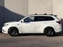 Mitsubishi Outlander 2.4 PHEV Instyle AWD S-AWC Automaat / Dealer onderhouden / 1.500 kg trekhaak / Schuifdak / Camera 360° / Navigatie / Adapt. CC / Premium Audio / Leder / Elektrische stoel & klep / Stuur-, stoel- en voorruitverwarming / Apple Carplay Android /