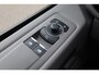 Volkswagen Transporter 2.5 eHybrid L2H1 30 Bulli 233PK / 171kW Rondomzicht camera, zijschuifdeur links + rechts met sluithulp, verwarmbare en elektrisch verstelbare ergonomische voorstoelen, Apple Carplay & Android Auto, achteruitrijcamera, dodehoekdetectie (Side Assist), verwarmbaar stuurwiel, elektrisch uitklapbare trekhaak, volledig digitaal instrumentenpaneel (Digital Cockpit), kunstlederen interieurdelen, draadloos telefoon laden, grootlichtassistent, 17'' LMV 'Monte Carlo'