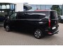 Volkswagen Transporter 2.5 eHybrid L2H1 30 Bulli 233PK / 171kW Rondomzicht camera, zijschuifdeur links + rechts met sluithulp, verwarmbare en elektrisch verstelbare ergonomische voorstoelen, Apple Carplay & Android Auto, achteruitrijcamera, dodehoekdetectie (Side Assist), verwarmbaar stuurwiel, elektrisch uitklapbare trekhaak, volledig digitaal instrumentenpaneel (Digital Cockpit), kunstlederen interieurdelen, draadloos telefoon laden, grootlichtassistent, 17'' LMV 'Monte Carlo'