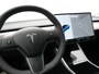 Tesla Model 3 Long Range AWD 75 kWh met afneembare trekhaak | SoH 93,6% | Afneembare trekhaak | Panorama dak | Voorstoelen verwarmd | Dodehoek detector | Apple Carplay | Navigatie | Wifi | 360 camera | Spraakbediening |