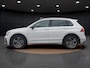 Volkswagen Tiguan 1.5 TSI Highline Business R | Pano dak | Elek Achterklep | Navigatie | Stoelverwarming | Camera | ACC | 19" |