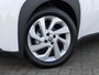 Toyota Aygo X 1.0 VVT-i MT First | Stoelverwarming | Climate Control | Camera | Led | ACC | Licht- regensensor