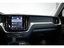 Volvo XC60 T6 Plug-in hybrid AWD Plus Dark | Trekhaak | Verwarmbare voorstoelen+stuurwiel+achterbank |  Premium audio by Harman Kardon | Rondom zichtcamera | 19 inch lichtmetalen velgen | Google Infotainment |