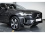 Volvo XC60 T6 Plug-in hybrid AWD Plus Dark | Trekhaak | Verwarmbare voorstoelen+stuurwiel+achterbank | Premium audio by Harman Kardon | Rondom zichtcamera | 19 inch lichtmetalen velgen | Google Infotainment |