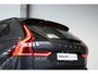Volvo XC60 T6 Plug-in hybrid AWD Plus Dark | Trekhaak | Verwarmbare voorstoelen+stuurwiel+achterbank |  Premium audio by Harman Kardon | Rondom zichtcamera | 19 inch lichtmetalen velgen | Google Infotainment |