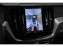 Volvo XC60 T6 Plug-in hybrid AWD Plus Dark | Trekhaak | Verwarmbare voorstoelen+stuurwiel+achterbank |  Premium audio by Harman Kardon | Rondom zichtcamera | 19 inch lichtmetalen velgen | Google Infotainment |