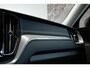 Volvo XC60 T6 Plug-in hybrid AWD Plus Dark | Trekhaak | Verwarmbare voorstoelen+stuurwiel+achterbank |  Premium audio by Harman Kardon | Rondom zichtcamera | 19 inch lichtmetalen velgen | Google Infotainment |