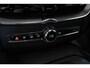 Volvo XC60 T6 Plug-in hybrid AWD Plus Dark | Trekhaak | Verwarmbare voorstoelen+stuurwiel+achterbank |  Premium audio by Harman Kardon | Rondom zichtcamera | 19 inch lichtmetalen velgen | Google Infotainment |