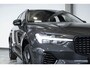 Volvo XC60 T6 Plug-in hybrid AWD Plus Dark | Trekhaak | Verwarmbare voorstoelen+stuurwiel+achterbank |  Premium audio by Harman Kardon | Rondom zichtcamera | 19 inch lichtmetalen velgen | Google Infotainment |