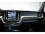 Volvo XC60 T6 Plug-in hybrid AWD Plus Dark | Trekhaak | Verwarmbare voorstoelen+stuurwiel+achterbank | Premium audio by Harman Kardon | Rondom zichtcamera | 19 inch lichtmetalen velgen | Google Infotainment |