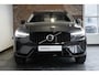 Volvo XC60 T6 Plug-in hybrid AWD Plus Dark | Trekhaak | Verwarmbare voorstoelen+stuurwiel+achterbank | Premium audio by Harman Kardon | Rondom zichtcamera | 19 inch lichtmetalen velgen | Google Infotainment |