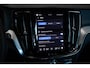 Volvo V60 T6 Plug-in hybrid AWD Plus Dark | Stoelverwarming | 360° parkeercamera | Stoelverwarming | Semi-Electrische wegklapbare trekhaak | Parkeersensoren voor + achter | Google infotainment | Nappa Lederenbekleding