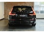 Volvo V60 T6 Plug-in hybrid AWD Plus Dark | Stoelverwarming | 360° parkeercamera | Stoelverwarming | Semi-Electrische wegklapbare trekhaak | Parkeersensoren voor + achter | Google infotainment | Nappa Lederenbekleding