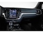 Volvo V60 T6 Plug-in hybrid AWD Plus Dark | Stoelverwarming | 360° parkeercamera | Stoelverwarming | Semi-Electrische wegklapbare trekhaak | Parkeersensoren voor + achter | Google infotainment | Nappa Lederenbekleding