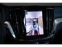 Volvo V60 T6 Plug-in hybrid AWD Plus Dark | Stoelverwarming | 360° parkeercamera | Stoelverwarming | Semi-Electrische wegklapbare trekhaak | Parkeersensoren voor + achter | Google infotainment | Nappa Lederenbekleding