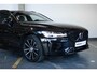 Volvo V60 T6 Plug-in hybrid AWD Plus Dark | Stoelverwarming | 360° parkeercamera | Stoelverwarming | Semi-Electrische wegklapbare trekhaak | Parkeersensoren voor + achter | Google infotainment | Nappa Lederenbekleding