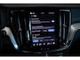 Volvo V60 T6 Plug-in hybrid AWD Plus Dark | Stoelverwarming | 360° parkeercamera | Stoelverwarming | Semi-Electrische wegklapbare trekhaak | Parkeersensoren voor + achter | Google infotainment | Nappa Lederenbekleding