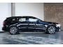Volvo V60 T6 Plug-in hybrid AWD Plus Dark | Stoelverwarming | 360° parkeercamera | Stoelverwarming | Semi-Electrische wegklapbare trekhaak | Parkeersensoren voor + achter | Google infotainment | Nappa Lederenbekleding