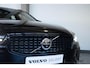Volvo V60 T6 Plug-in hybrid AWD Plus Dark | Stoelverwarming | 360° parkeercamera | Stoelverwarming | Semi-Electrische wegklapbare trekhaak | Parkeersensoren voor + achter | Google infotainment | Nappa Lederenbekleding