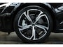 Volvo V60 T6 Plug-in hybrid AWD Plus Dark | Stoelverwarming | 360° parkeercamera | Stoelverwarming | Semi-Electrische wegklapbare trekhaak | Parkeersensoren voor + achter | Google infotainment | Nappa Lederenbekleding