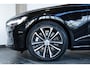 Volvo V60 T6 Plug-in hybrid AWD Plus Dark | Stoelverwarming | 360° parkeercamera | Stoelverwarming | Semi-Electrische wegklapbare trekhaak | Parkeersensoren voor + achter | Google infotainment | Nappa Lederenbekleding