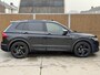 Volkswagen Tiguan 1.5 TSI R-Line Automaat | Panoramadak | Black style | LED verlichting | Half leer | Cruise control adaptief | Climate control | Navigatiesysteem pro | Parkeersensoren voor en achter | Achteruitrijcamera