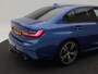 BMW 3-Serie 330i Executive Edition 259 Pk Automaat | M-Pakket | Leder/Alcantara | Camera | Navigatie| Trekhaak | Privacy Glass | 19 Inch