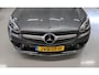 Mercedes-Benz SLC 200 AMG Leer Nekverwarming Panoramadak Navigatie Camera Ambiente verlichting 18 inch 1e Eigenaar Dealer onderhouden Seleniet grijs Automaat Flippers Boekjes aanwezig Zeer nette staat