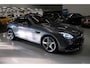 Mercedes-Benz SLC 200 AMG Leer Nekverwarming Panoramadak Navigatie Camera Ambiente verlichting 18 inch 1e Eigenaar Dealer onderhouden Seleniet grijs Automaat Flippers Boekjes aanwezig Zeer nette staat