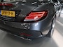 Mercedes-Benz SLC 200 AMG Leer Nekverwarming Panoramadak Navigatie Camera Ambiente verlichting 18 inch 1e Eigenaar Dealer onderhouden Seleniet grijs Automaat Flippers Boekjes aanwezig Zeer nette staat