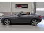 Mercedes-Benz SLC 200 AMG Leer Nekverwarming Panoramadak Navigatie Camera Ambiente verlichting 18 inch 1e Eigenaar Dealer onderhouden Seleniet grijs Automaat Flippers Boekjes aanwezig Zeer nette staat