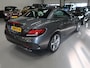 Mercedes-Benz SLC 200 AMG Leer Nekverwarming Panoramadak Navigatie Camera Ambiente verlichting 18 inch 1e Eigenaar Dealer onderhouden Seleniet grijs Automaat Flippers Boekjes aanwezig Zeer nette staat