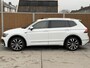 Volkswagen Tiguan Allspace 1.5 TSI R-line Automaat | Panoramadak | Stoel en stuurwielverwarming | 20 inch lichtmetalen velgen | Cruise control adaptief | Trekhaak uitklapbaar | Achteruitrijcamera