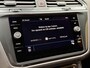 Volkswagen Tiguan Allspace 1.5 TSI R-line Automaat | Panoramadak | Stoel en stuurwielverwarming | 20 inch lichtmetalen velgen | Cruise control adaptief | Trekhaak uitklapbaar | Achteruitrijcamera