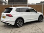 Volkswagen Tiguan Allspace 1.5 TSI R-line Automaat | Panoramadak | Stoel en stuurwielverwarming | 20 inch lichtmetalen velgen | Cruise control adaptief | Trekhaak uitklapbaar | Achteruitrijcamera