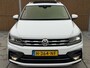 Volkswagen Tiguan Allspace 1.5 TSI R-line Automaat | Panoramadak | Stoel en stuurwielverwarming | 20 inch lichtmetalen velgen | Cruise control adaptief | Trekhaak uitklapbaar | Achteruitrijcamera