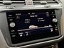 Volkswagen Tiguan Allspace 1.5 TSI R-line Automaat | Panoramadak | Stoel en stuurwielverwarming | 20 inch lichtmetalen velgen | Cruise control adaptief | Trekhaak uitklapbaar | Achteruitrijcamera