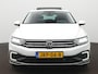 Volkswagen Passat Variant 1.4 TSI PHEV GTE Business Navigatie - ACC - Stoelverwarming - Panoramisch schuif-kanteldak - Camera - Leer - LED