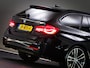 BMW 3-Serie Touring 318i M-Sport Edition (APPLE CARPLAY/ANDROID AUTO, HEAD-UP, SPORTSTOELEN LEDER, NAVIGATIE PROFESSIONAL, CRUISE)