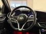 Alfa Romeo Giulia 2.0T 310pk LED Xenon Schuifkanteldak Leer F1 flippers
