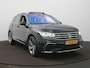 Volkswagen Tiguan 1.5 TSI R-Line Automaat - Trekhaak - Pano dak - Camera - Navigatie - ACC - LED