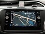 Volkswagen Tiguan 1.5 TSI R-Line Automaat - Trekhaak - Pano dak - Camera - Navigatie - ACC - LED