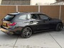 BMW 3-Serie Touring 320e M sport Automaat | Zwart optiek | LED laserlichten | Leren bekleding | Stoelverwarming | DAB ontvanger | HiFi installatie | Navigatiesysteem | Cruise control adaptief | Climate control | Parkeersensoren voor en achter