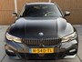 BMW 3-Serie Touring 320e M sport Automaat | Zwart optiek | LED laserlichten | Leren bekleding | Stoelverwarming | DAB ontvanger | HiFi installatie | Navigatiesysteem | Cruise control adaptief | Climate control | Parkeersensoren voor en achter